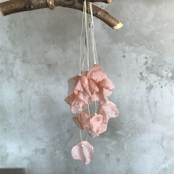 Flower necklace pink multi strand statement piece - Picture 3 of 8